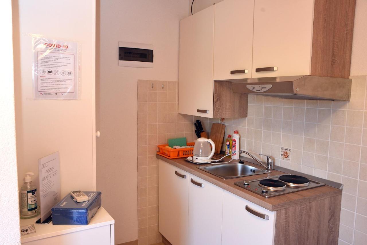 Apartment Anamarija Valun Exterior foto